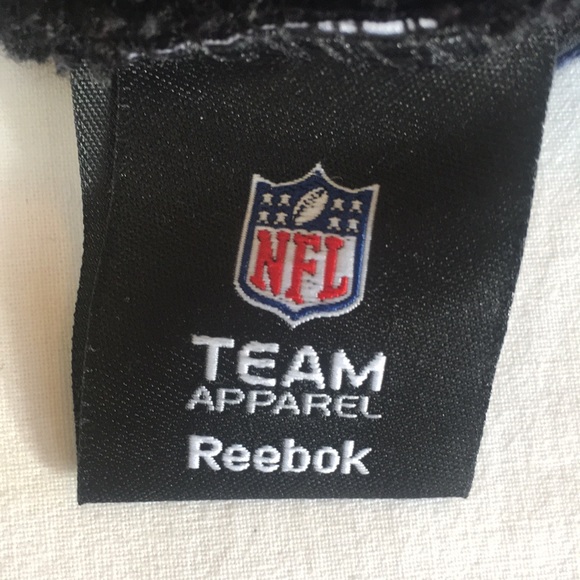 3/$20 NFL Team Apparel Raiders Beanie - Picture 2 of 5